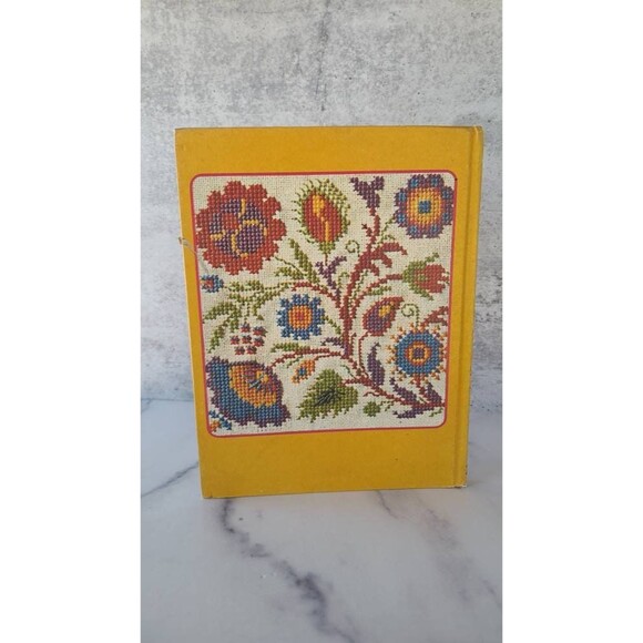 Creative Hands, Volume 1 - Picture 9 of 10